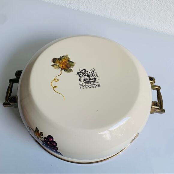 Vintage Villa Grande Porcelain Enamel Covered Pot - Picture 9 of 13